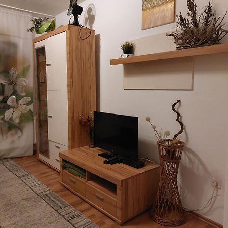 Wohnung Mona Херфорд Екстериор снимка