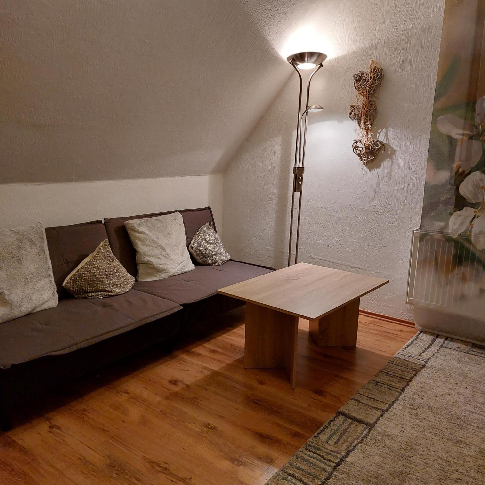 Wohnung Mona Херфорд Екстериор снимка